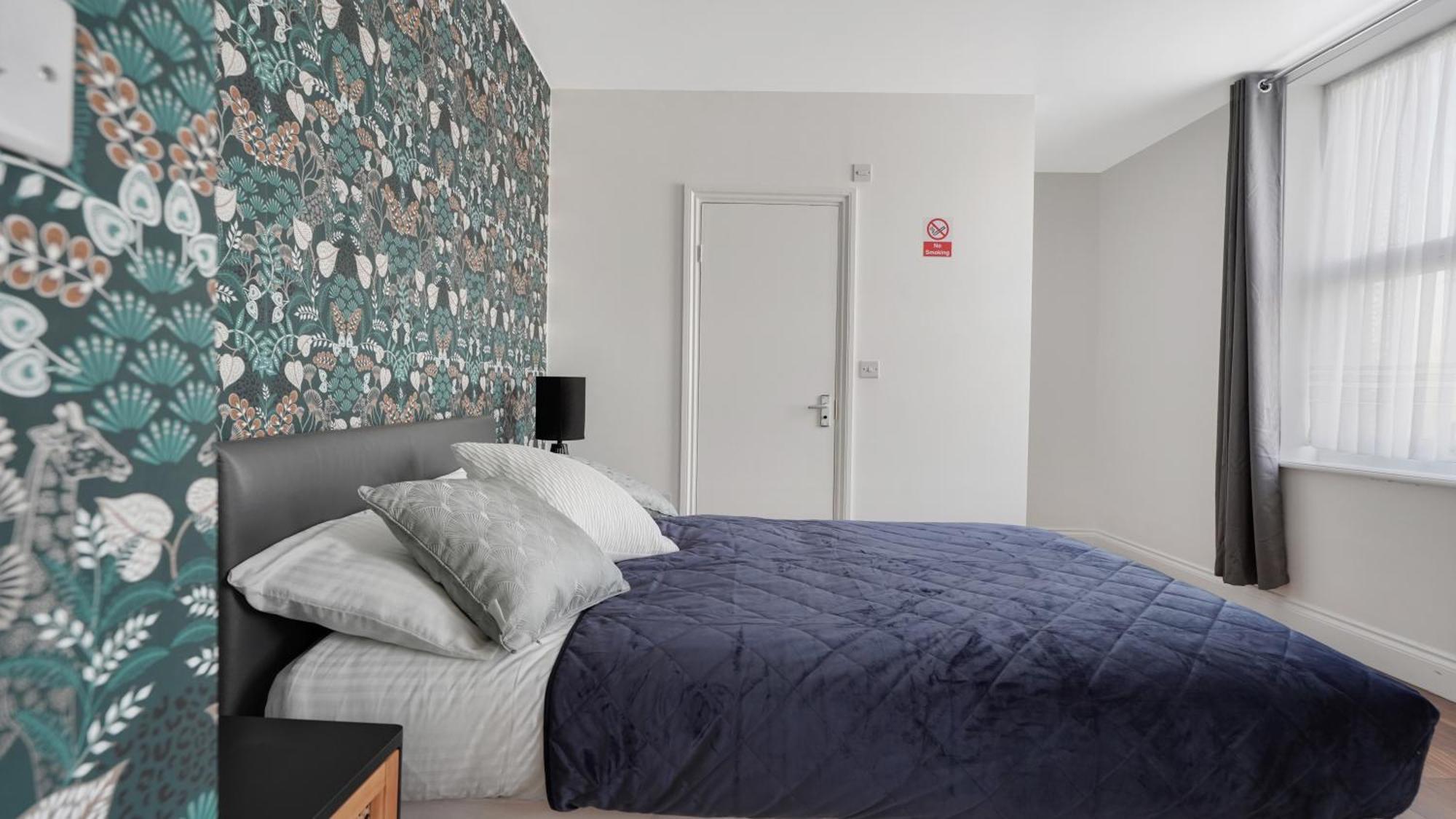 Comfy Double En-Suite Room In Barking Barking  Extérieur photo